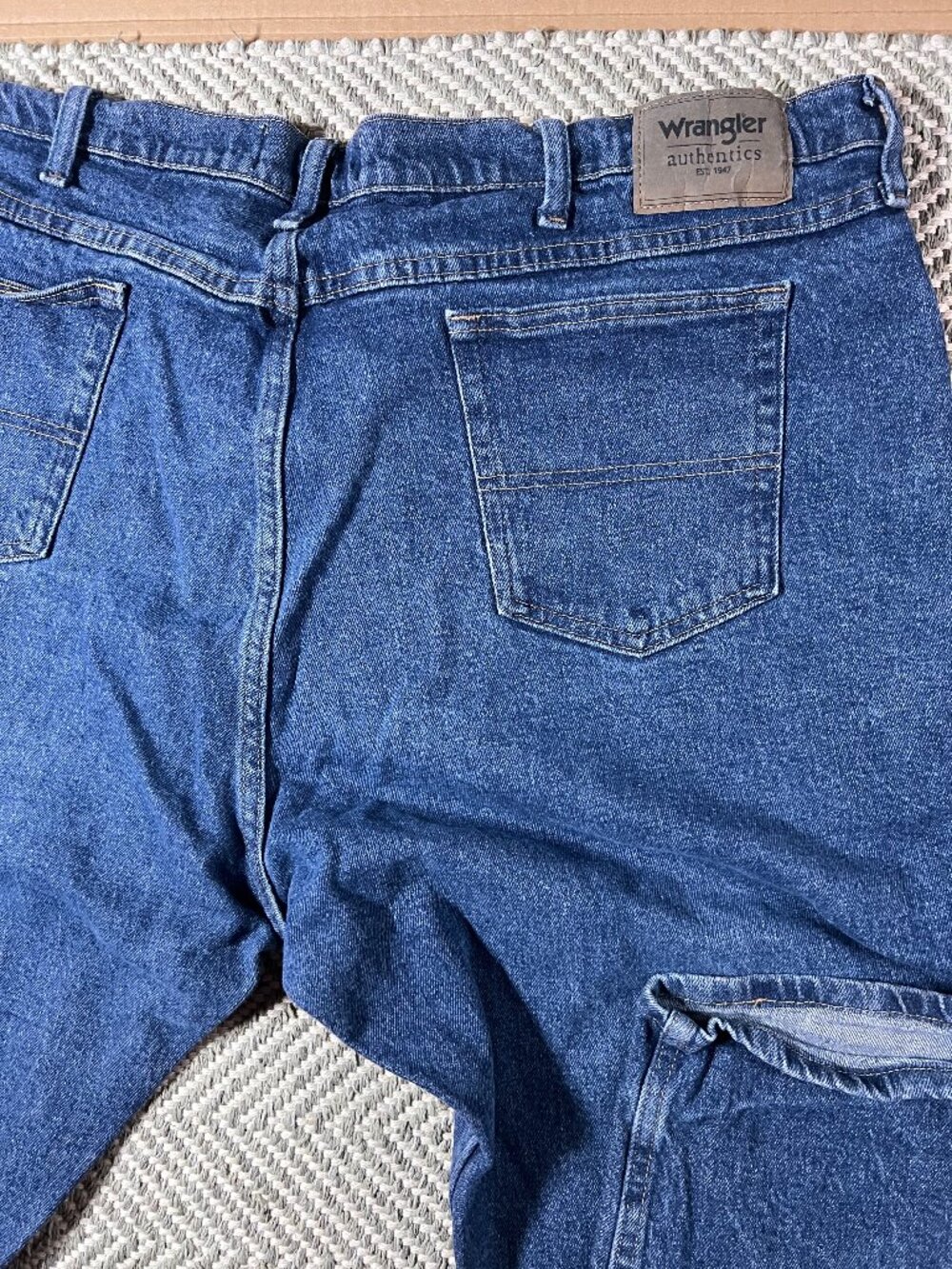 Wrangler Authentics Men’s Classic Straight Leg Jeans Blue Denim 46x30 Plus Size